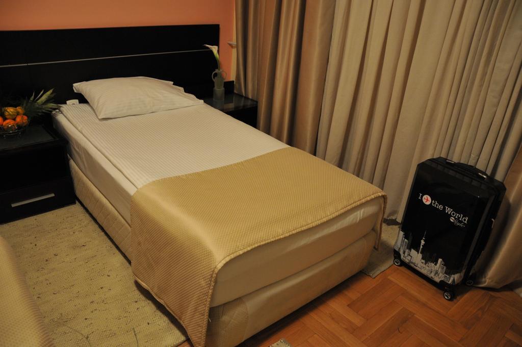 Hotel Beograd Lukavica Room photo
